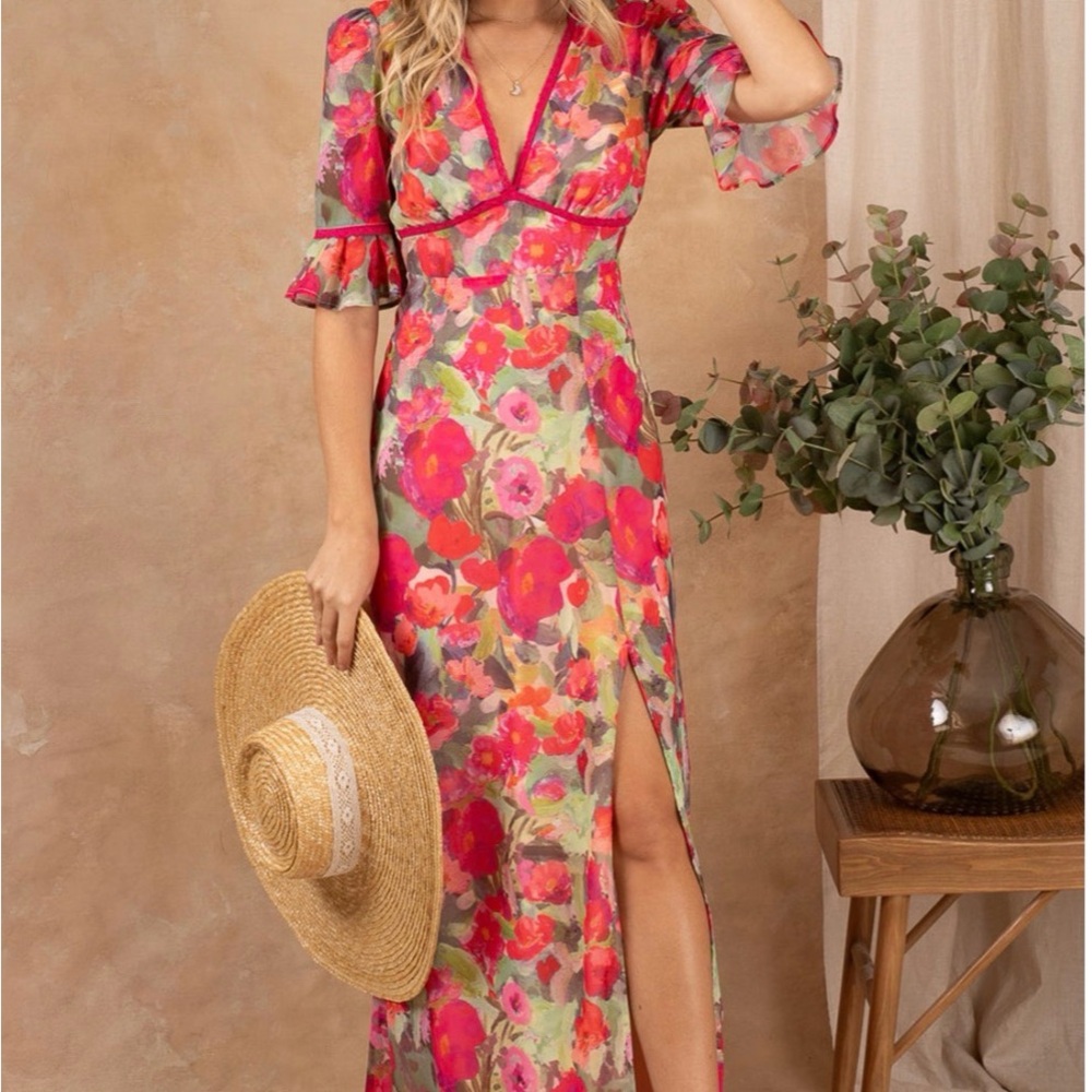 Hope & Ivy Isla Elegant Floral Maxi Dress
